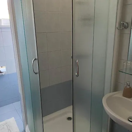 V Strani Guest house 2*