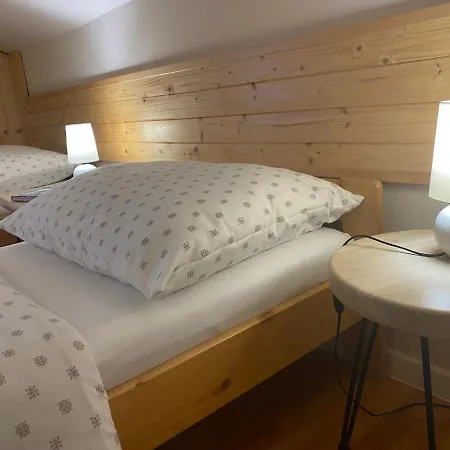 V Strani Guest house 2*